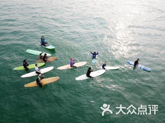 女孩清洁音乐室